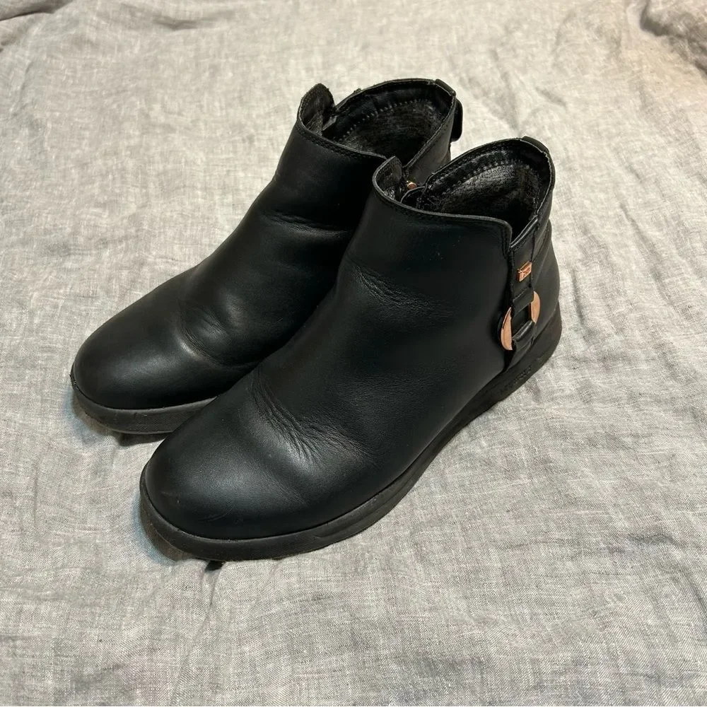 KURU Tempo Cloud Ankle Booties Black Size 9 Orthopedic Arch Support Comfort